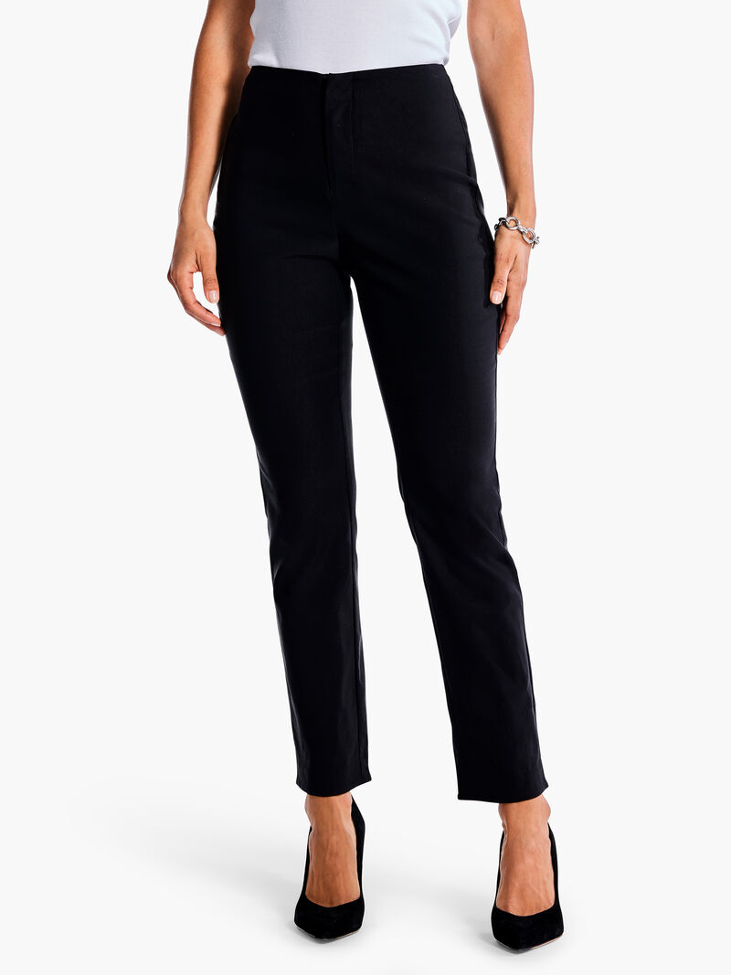 Woman Wears 28" Polished Wonderstretch Straight Ankle Pant image number 0