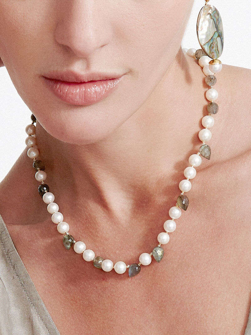 Woman Wears Chan Luu - Pearl And Stone Mix Necklace image number 2