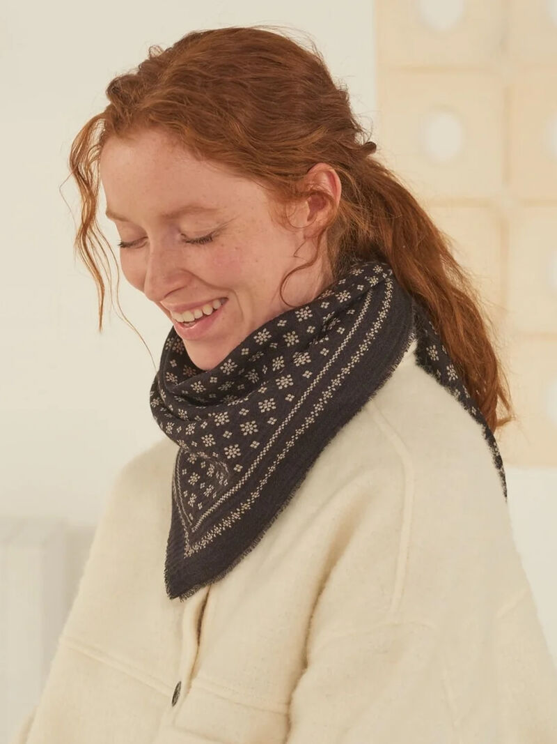 Woman Wears Moismont Foulard N°676 Scarf image number 1
