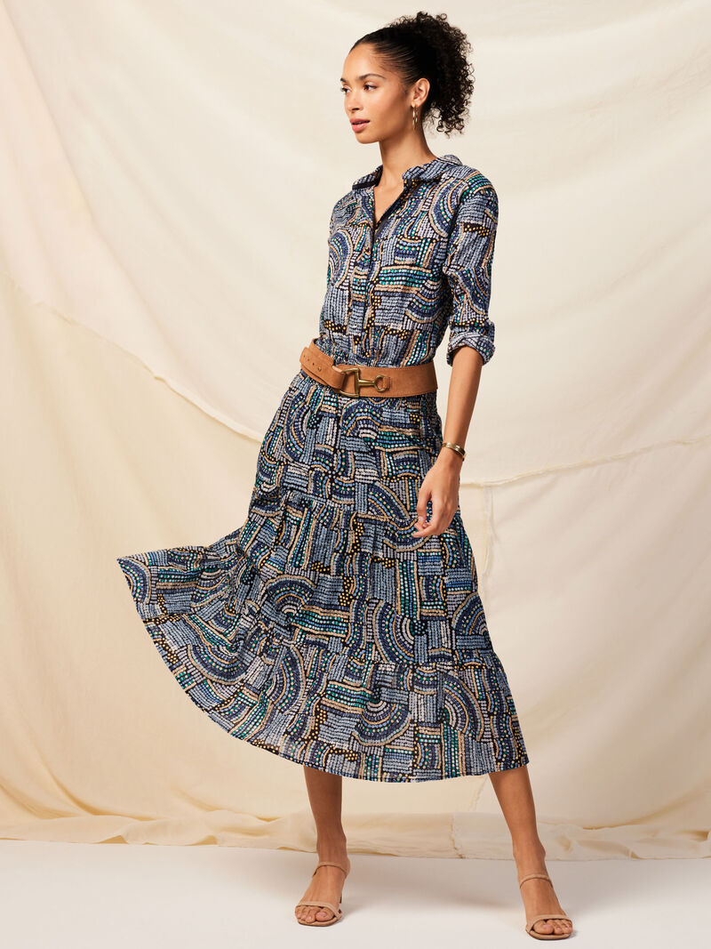 Woman Wears Mosaic Mix Crinkle Shirt image number 4