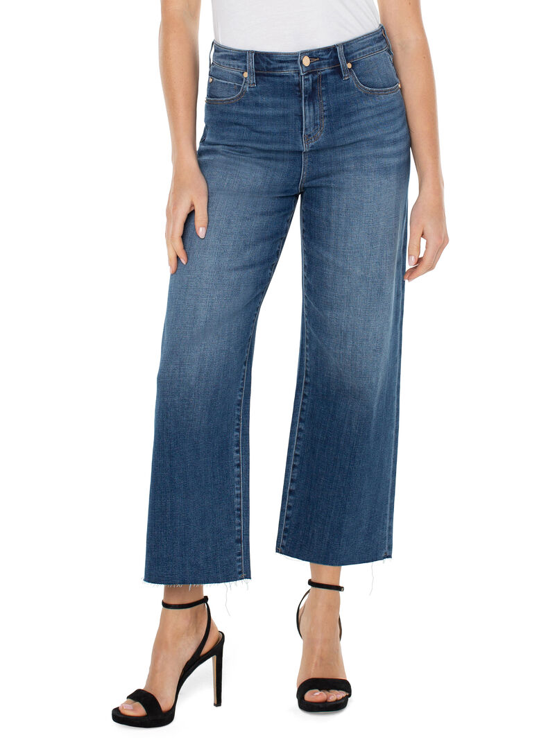 Woman Wears Liverpool - The Stride Hr Wide Leg W Cut Hem Jeans image number 0