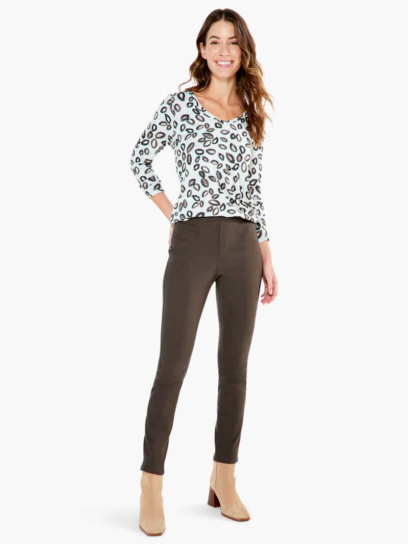 Woman Wears Wonderstretch Slim Jean image number 0