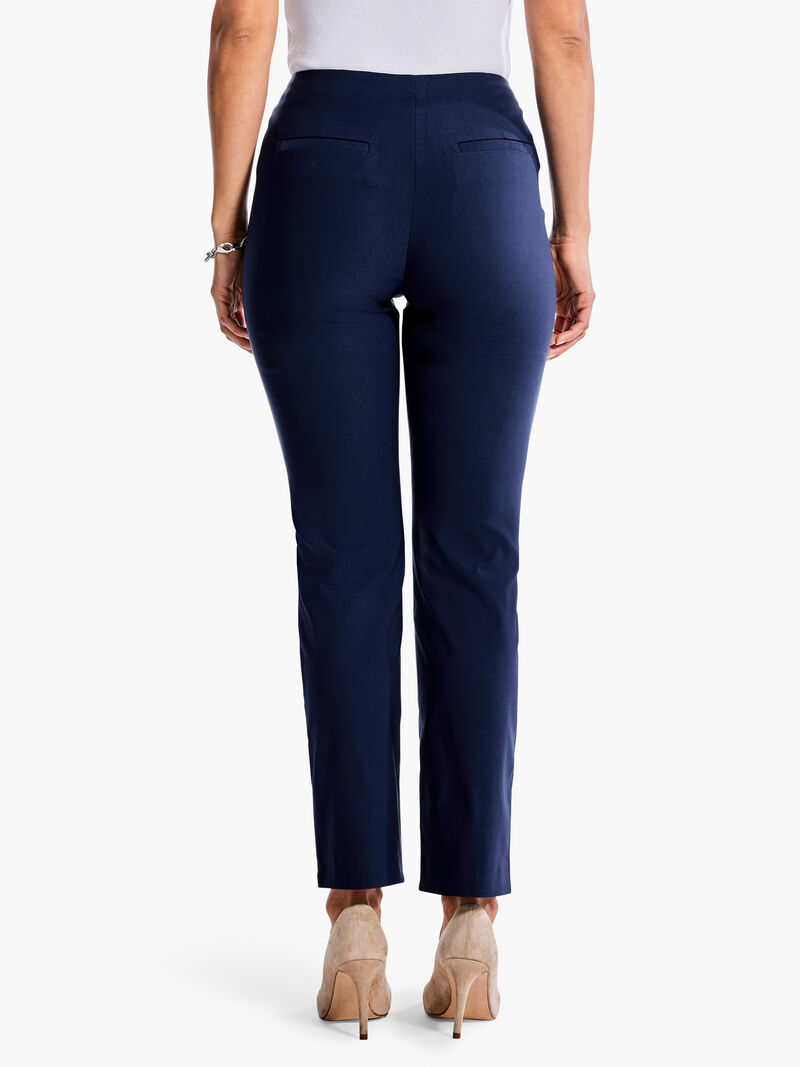 Woman Wears 28" Polished Wonderstretch Straight Ankle Pant image number 3