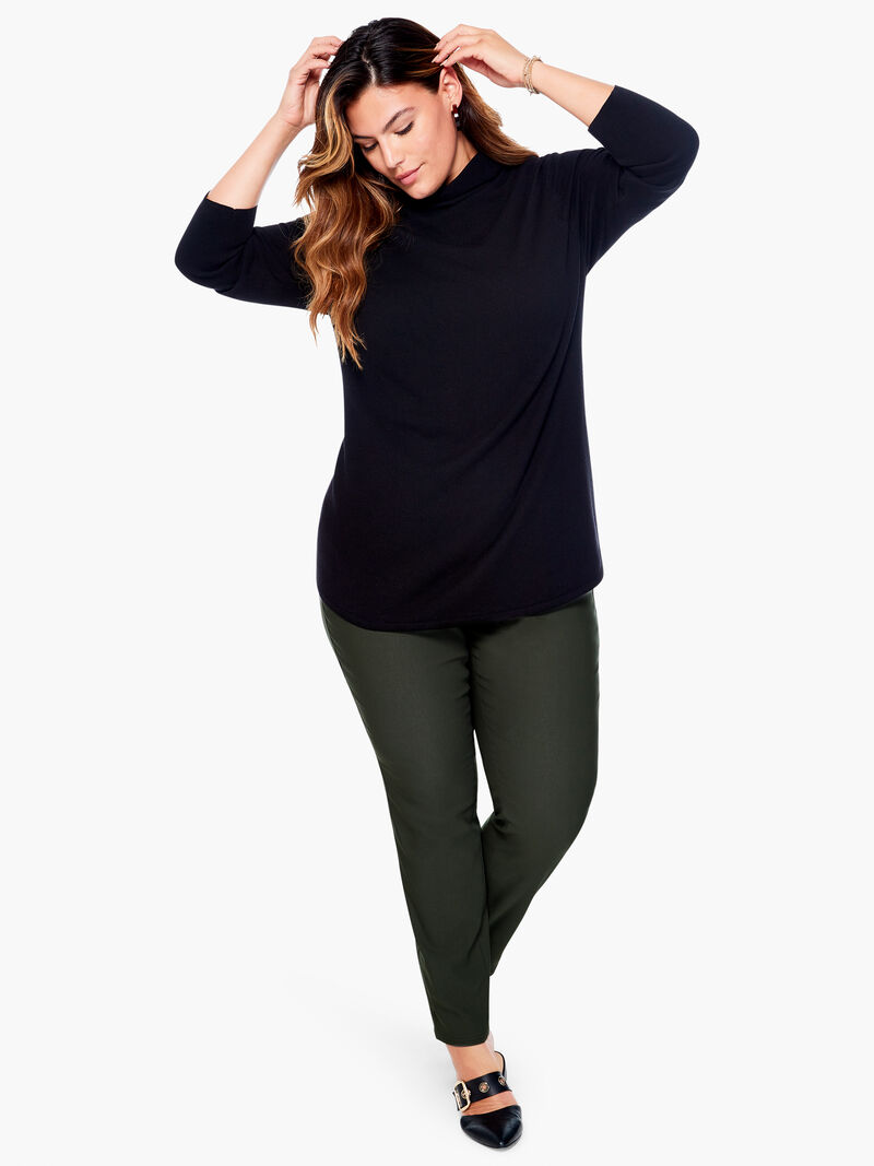 Woman Wears Wonderstretch Slim Jean image number 0
