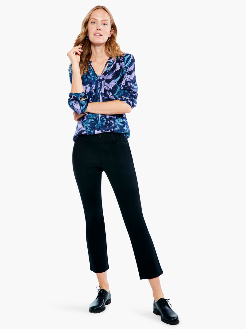 Woman Wears Indigo Vines Live In Top image number 3