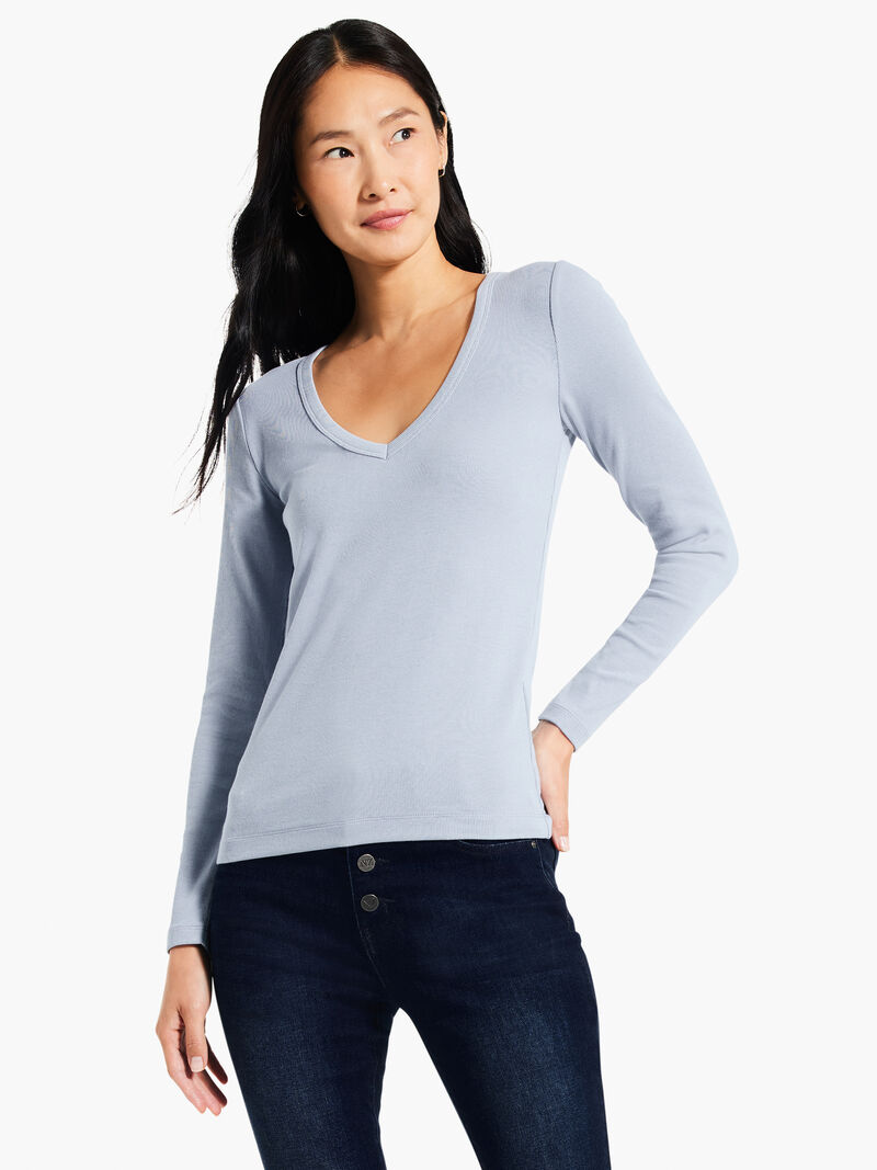Woman Wears Perfect Knit Rib Long Sleeve V Neck image number 0