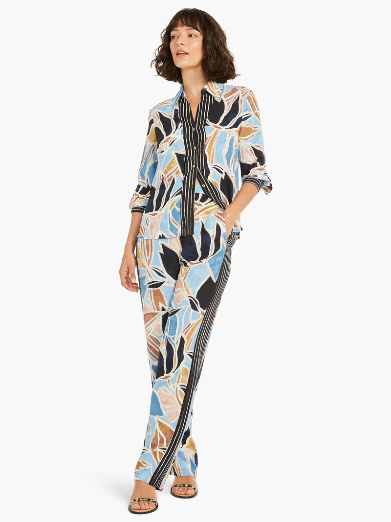 Woman Wears Sapphire Shades Shirt image number 4
