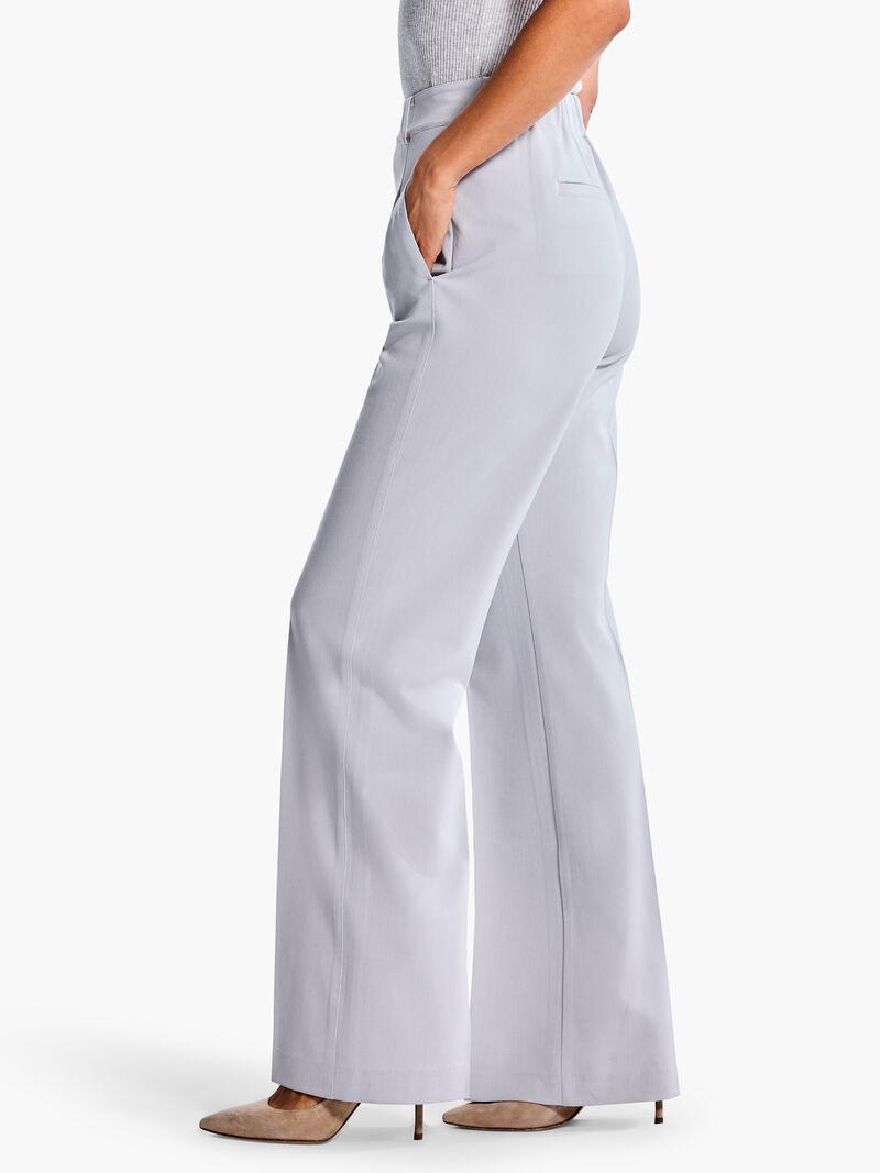 Woman Wears 31" The Avenue Wide Leg Pleated Pant image number 2