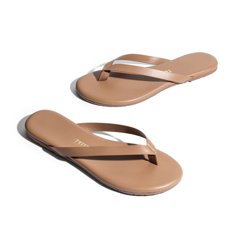Woman Wears TKEES - The Boyfriend Flip Flop image number 3