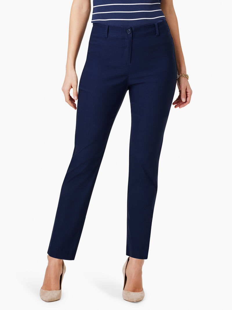 Woman Wears 28" Polished Wonderstretch Straight Pocket Pant image number 0