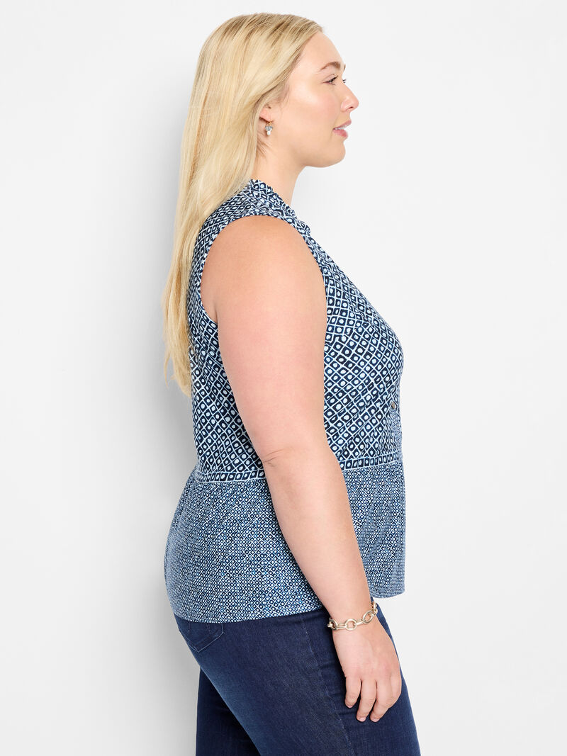 Woman Wears Coastal Geo Knit Tank image number 2