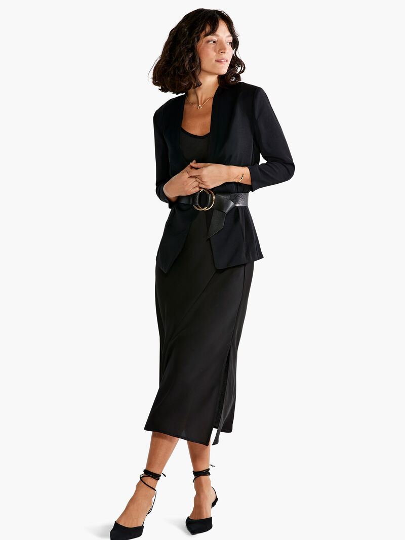 Woman Wears Smart Look Blazer image number 5