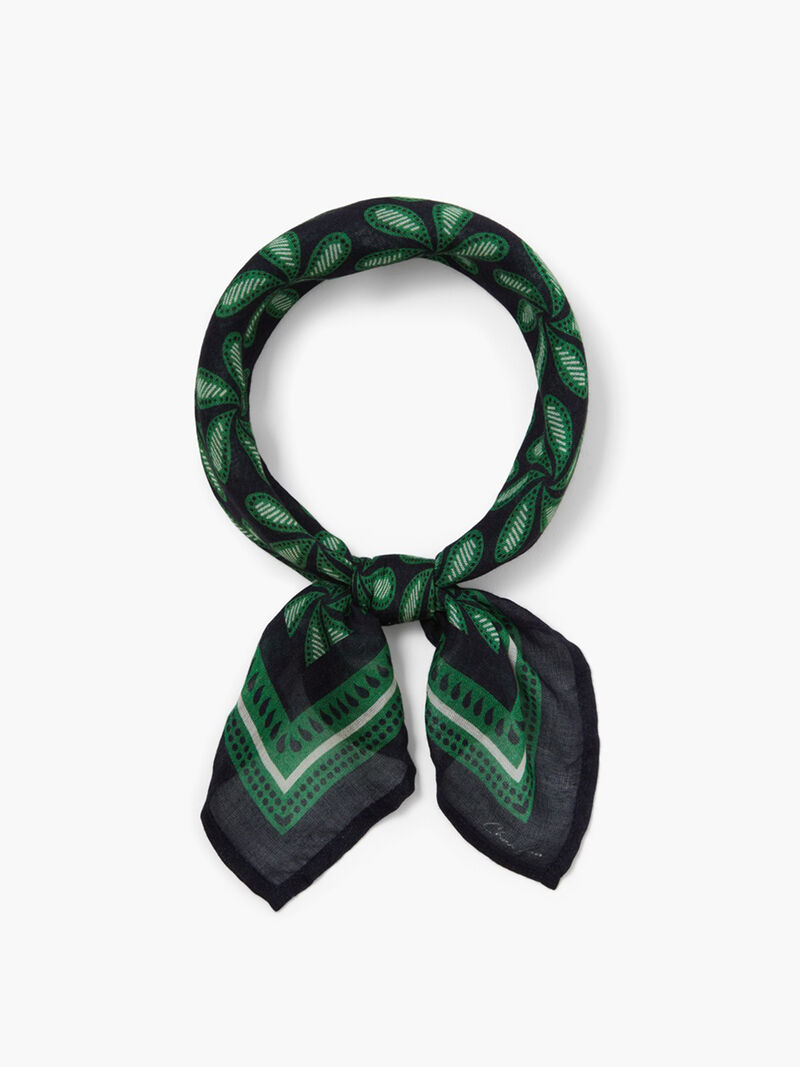 Woman Wears Chan Luu - Printed Bandana image number 0