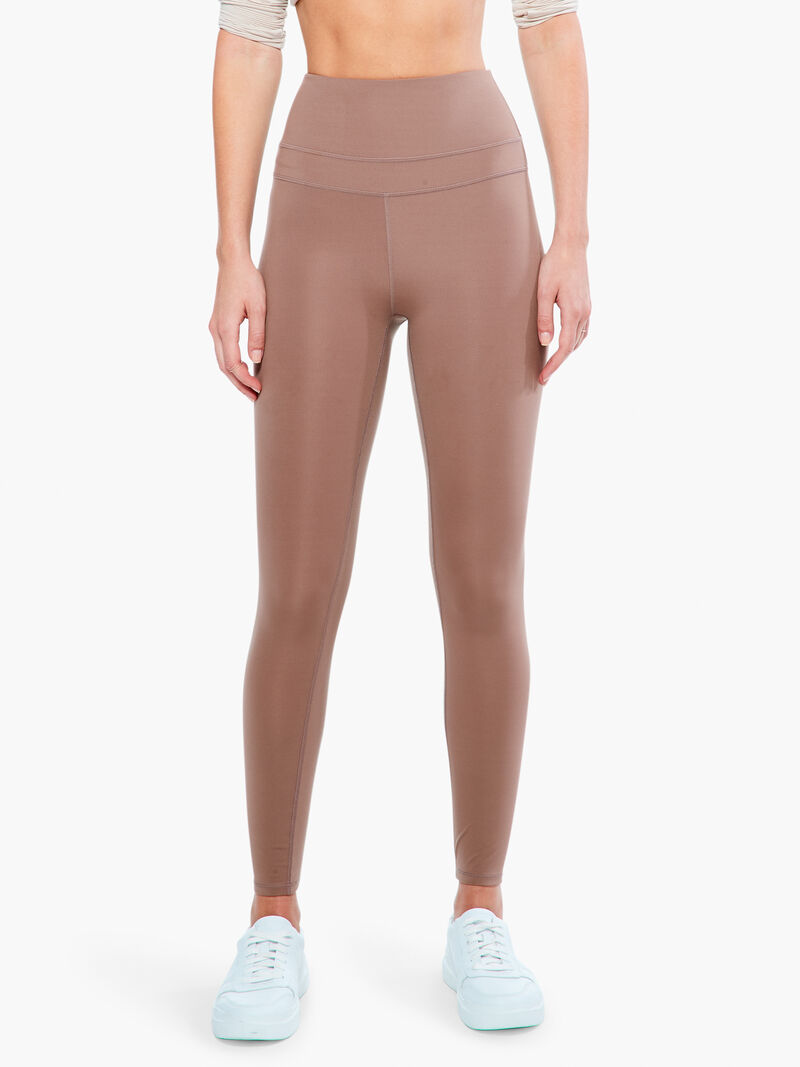 Woman Wears Varley - Let's Move Super High Rise Legging image number 0