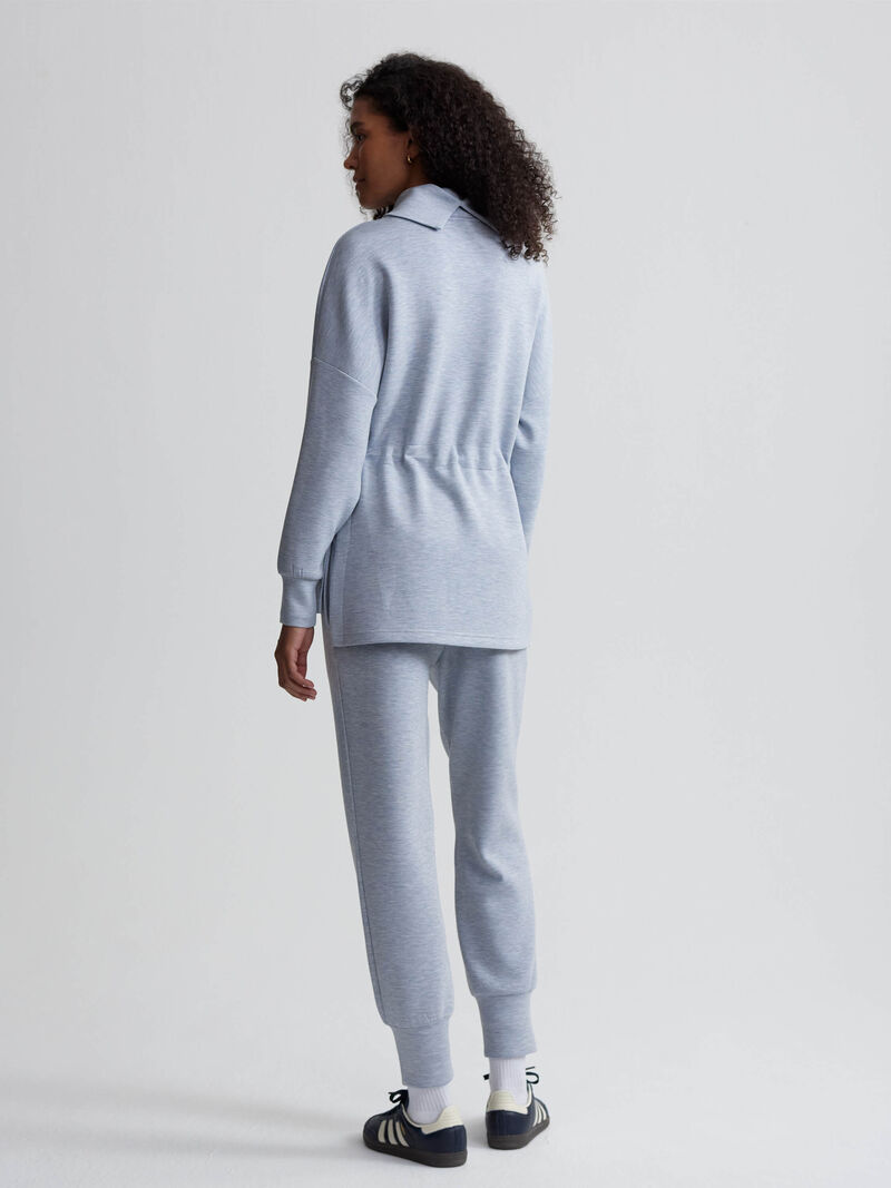 Woman Wears Varley - Freya Sweatshirt image number 1
