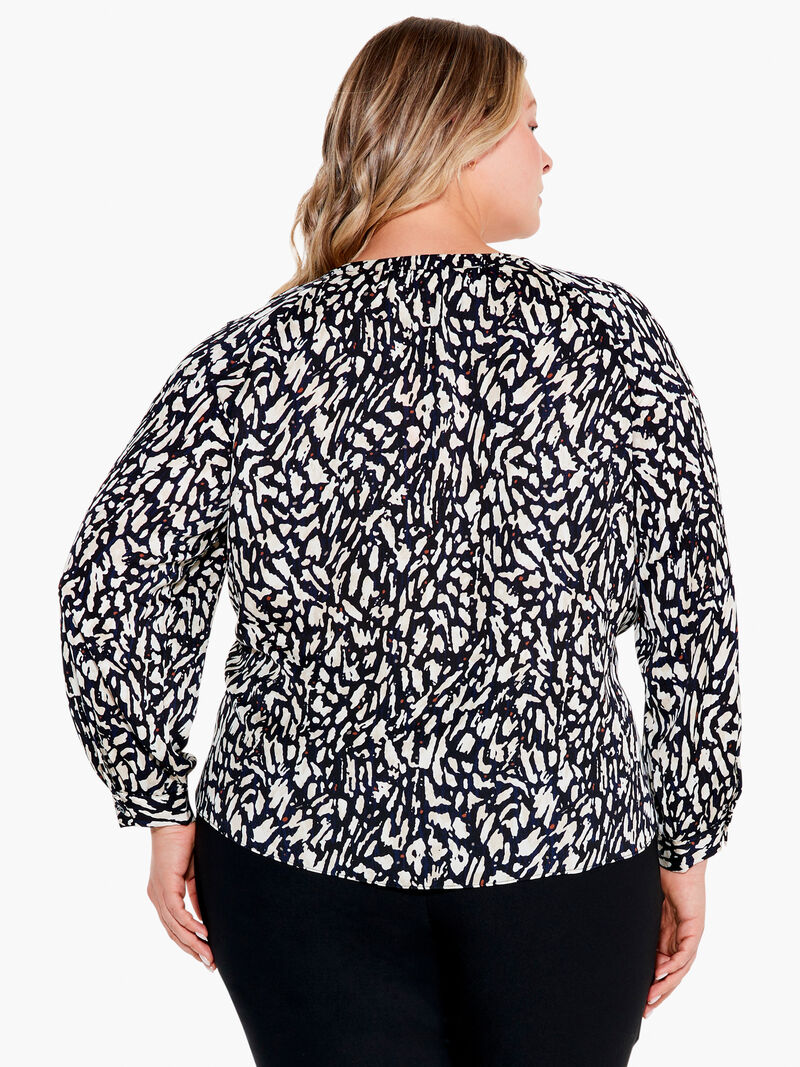 Woman Wears Textured Night Top image number 2