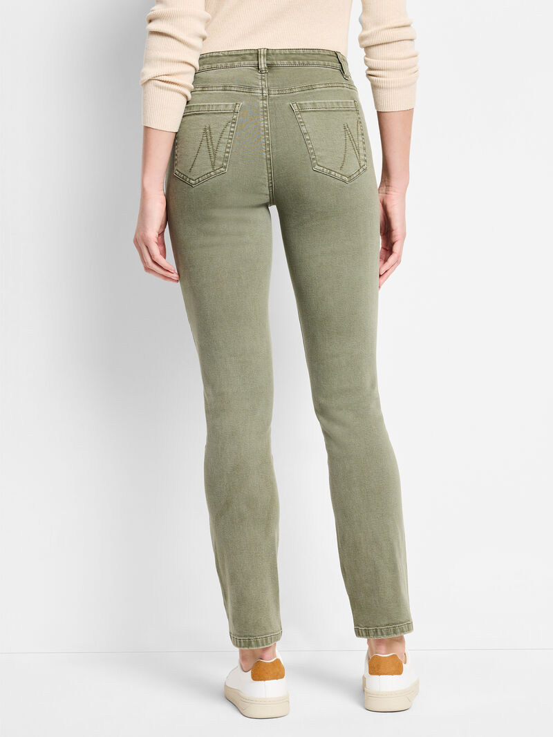 Woman Wears NZ Denim 28" Daytrip Straight Carpenter Jeans image number 3