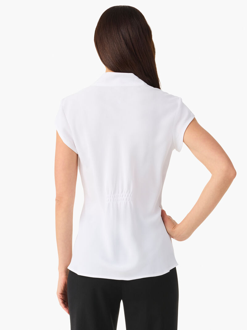 Woman Wears Emerge Tank image number 3