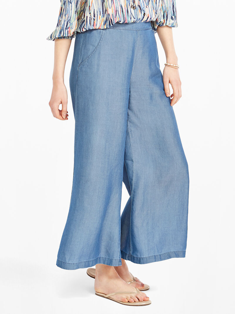 Woman Wears Hazy Days Pant image number 2