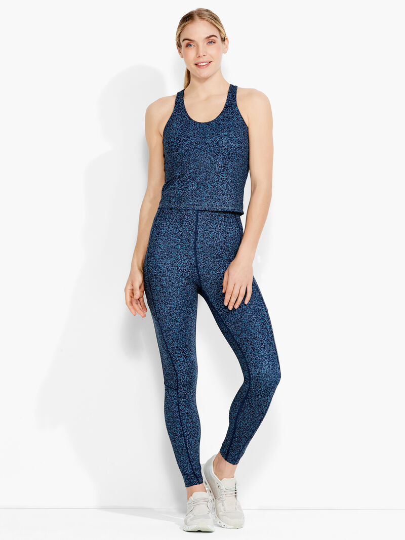 Woman Wears Flexfit Mosaic 7/8 Pocket Legging image number 3