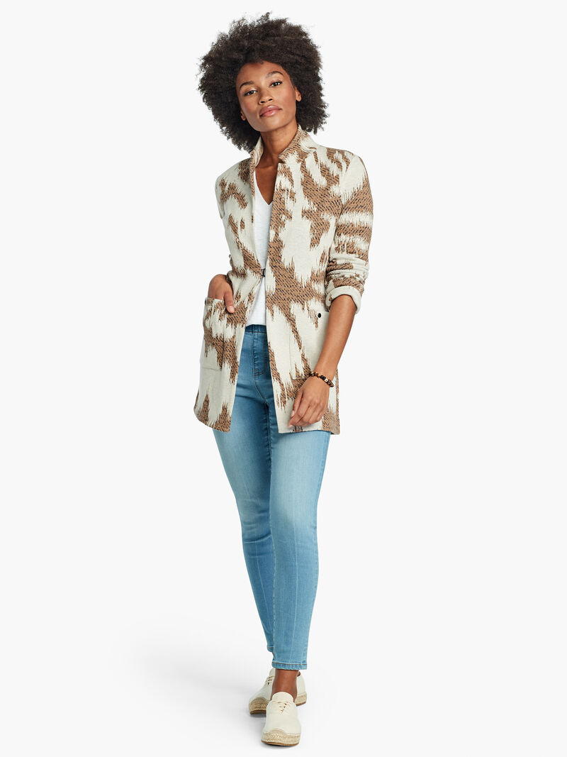 Woman Wears Countryside Top image number 3